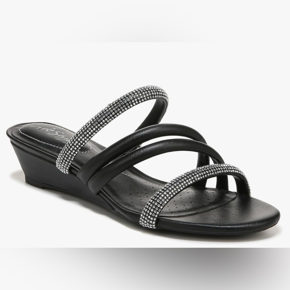 NWOT Life Stride Sandals Size 8.5 wide